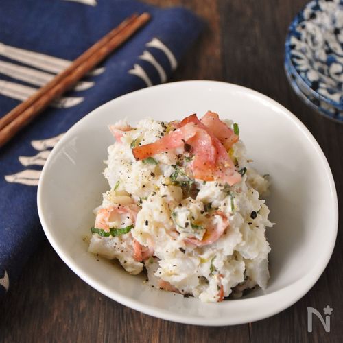 おしゃれな里芋のレシピ。ベーコンとまいたけで簡単デリ風サラダセブンプレミアム公式