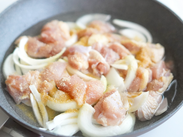レンジで簡単時短おかず。親子丼 - つくりおき食堂