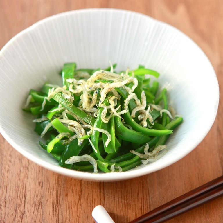 鯛のグリル山椒ソース添え