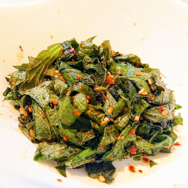 簡単おつまみ♡たくあんの大葉ゆかり和え