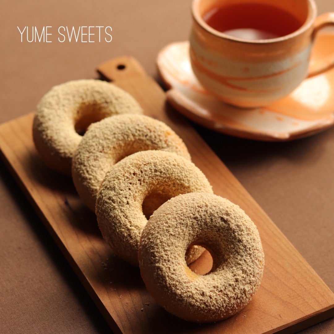 揚げない♪きな粉と米粉のふわもち焼きドーナツ🍩🧡 , こんばんは🙏💓, @___negi_chan です🥰🌷,娘たちからの催促で, ドーナツ型を使いました🤭笑, 焼きドーナツも食べやすくて, 美味しいですよね😊🌷, 材料をワンボウルに混ぜて焼くだけ✨,きな粉で鉄分も🤝💓, 作業時間は5分程、焼き時間も約15分✊💕, ぜひ試してみてください😊🧡,