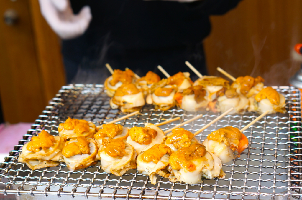 築地場外市場の食べ歩きグルメ10選！昼過ぎでも食べ歩きは楽しめましたわちろぐ