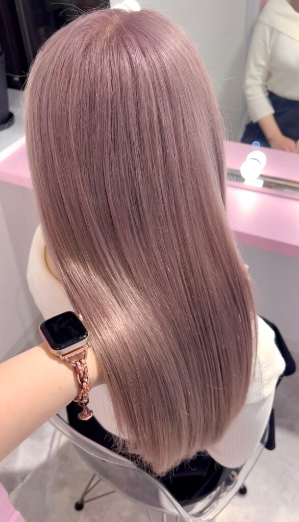 トレンドカラーもこれでマスターできる‼️ ピンクベージュのおすすめレシピ🩷 他のレシピはこちら👇 @ironowa.official薬剤選定の3STEP STEP1 目的色を決める 作りたい色STEP2 補色を決める ベースを打ち消す色STEP3補正色を入れる ムラがある場合のみこの3STEPを