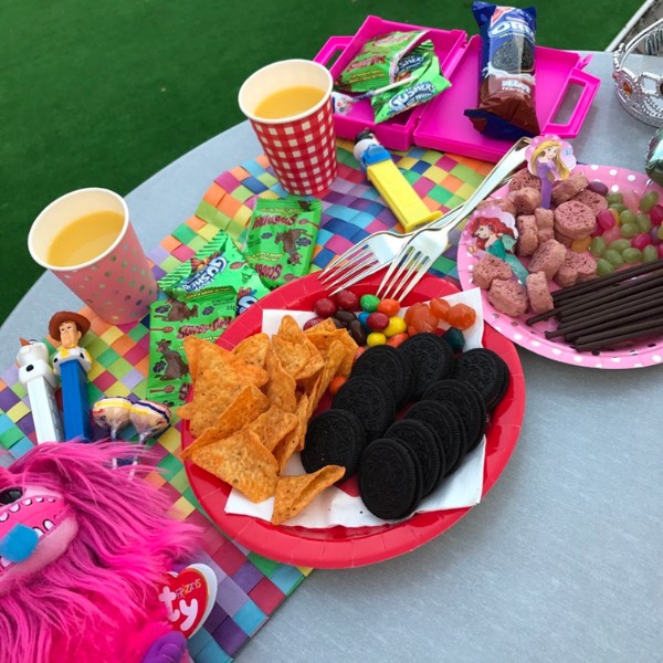 春のデザートブッフェで“おしゃれピクニック”気分を堪能 - STRAIGHT PRESS ストレートプレス