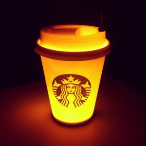 スタバカップを使ったおしゃれなDIYアイデア