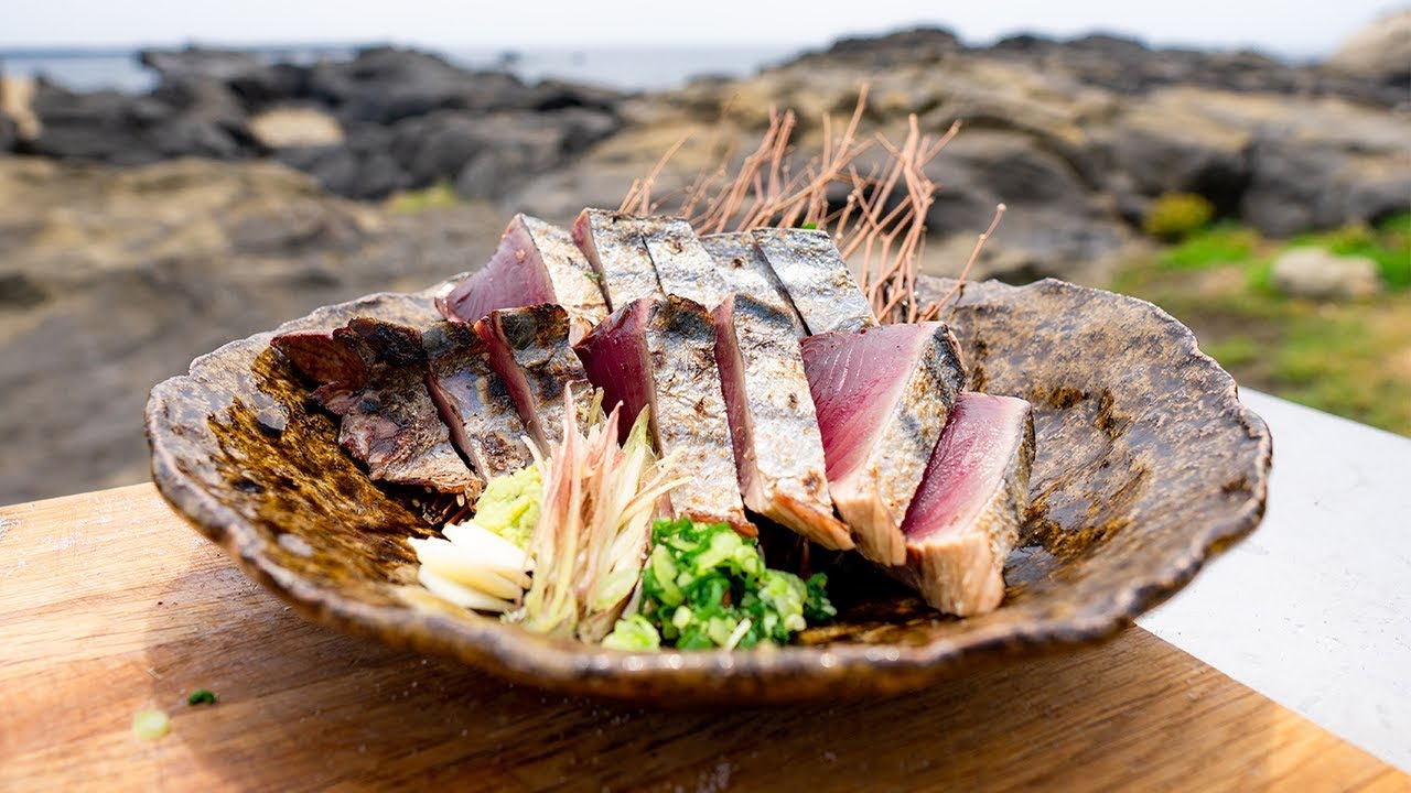 高知の本気 「極上生カツオの藁焼きたたき」 お届け不可地域あり鮮魚カツオ– 高知かわうそ市場