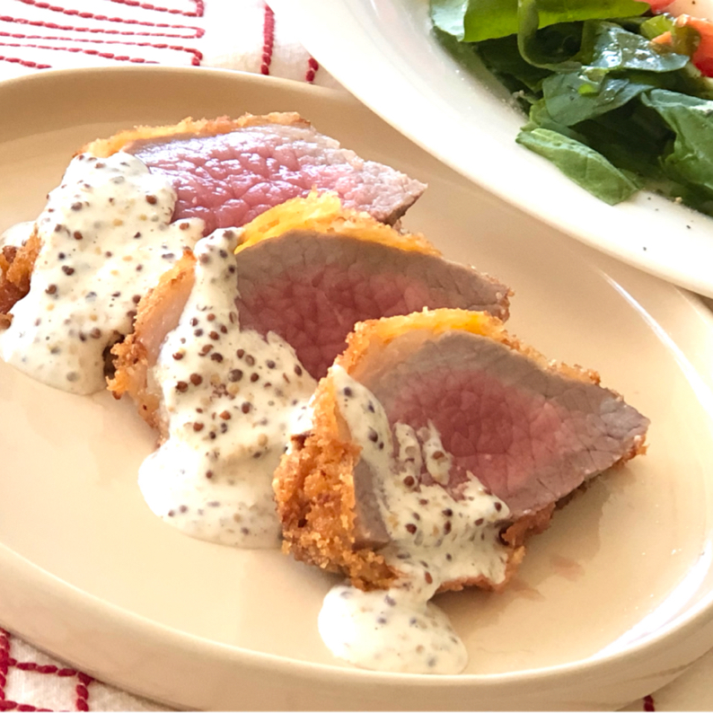 豚肉レシピはプロフィールから @hiraboku_official----------------------------------------------- 「作ってみたいなぁー」っと思ったらコメントを頂けると、嬉しいです🐷 ----------------------------------------------- 平田牧場金華豚 モモブロックを使った 「豚