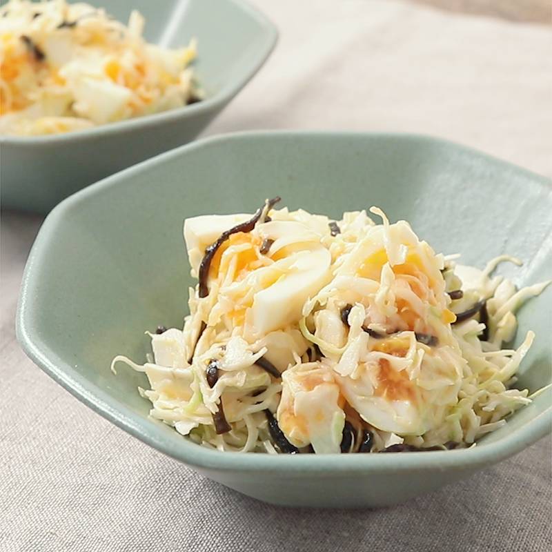 春キャベツと茹で卵のヨーグルトサラダ