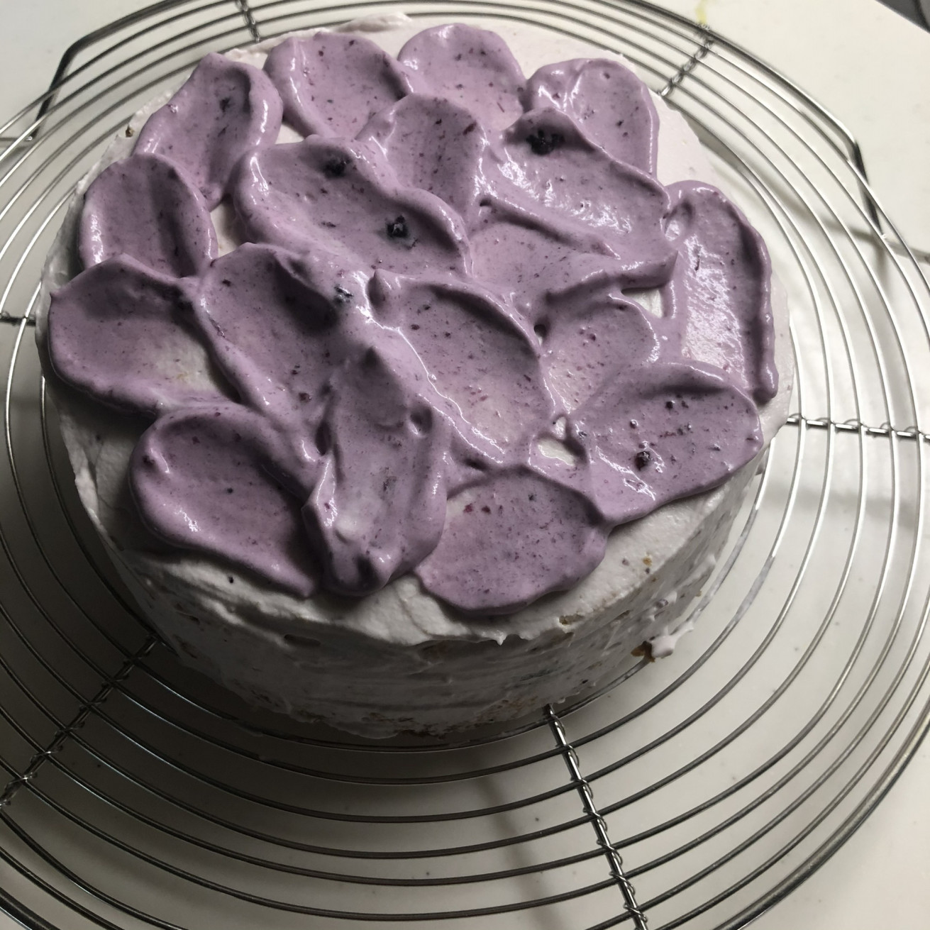 紫芋のロールケーキモンブラン さつまいも＋紫芋パウダー使用型にはまったお菓子なお茶の時間