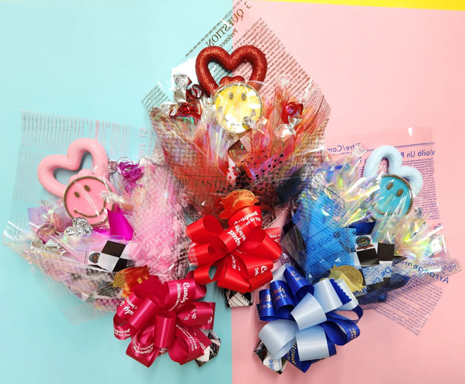 卒園・卒業祝いにも◎ 100均 ハートが華やか「お菓子ブーケ」の作り方ママリ