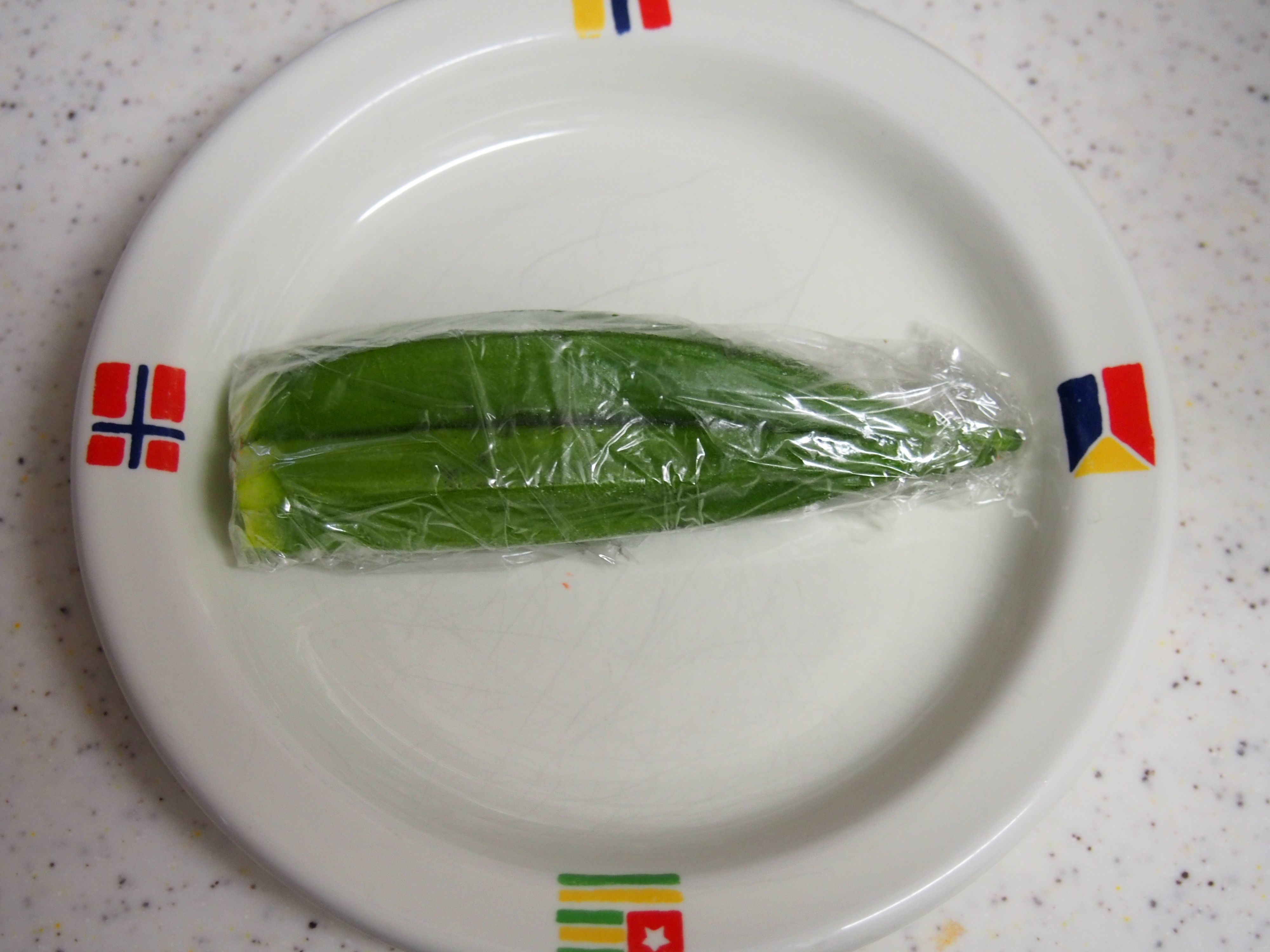 ✴︎ オクラ肉巻き弁当🍱 ・オクラ肉巻き ・茄子の揚げ浸し ・キムチ入り炒り卵 ・砂肝の唐揚げ ・ミニトマト🍅 最近お弁当が1つしかないのは👱‍♀️ちゃんがサラダチキン生活を始めたので笑笑 いつまで続くかな🤔お弁当おべんとうobentouLUNCHlunch高校生