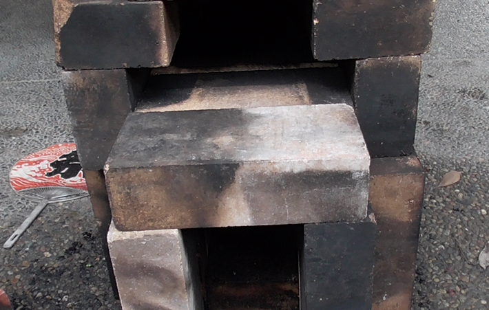 箱形石窯の特徴 – 初めての方でも安心して作れます。ピザ窯・石窯キットの種類と作り方