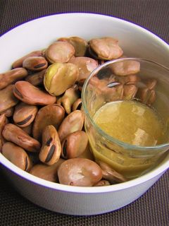 レンジで茹でそら豆が簡単に作れます - YouTube