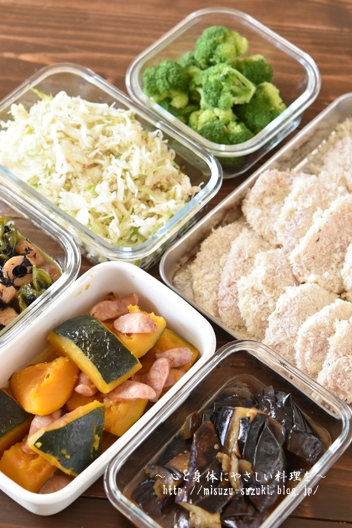 冷凍できる弁当おかず2週間分 1時間で11種作り置き 夏休みに向けて子ども用の昼ご飯を大量生産しました。平日の朝のお弁当作りが劇的に楽になります。レシピと動画はこちら→https:youtu.be IcwtRLu-mTE \今日のメニュー1.みそ漬けチキングリル 2.とうもろこしご飯 3