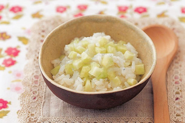 離乳食初期 5〜6ヵ月なめらかなペースト状に