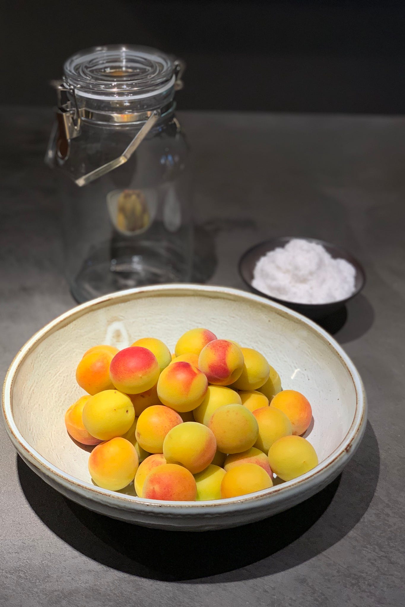 初心者必見 干さない、シソ不要！ 昔ながらの塩漬け梅干しの簡単な作り方三越伊勢丹の食メディアFOODIE フーディー