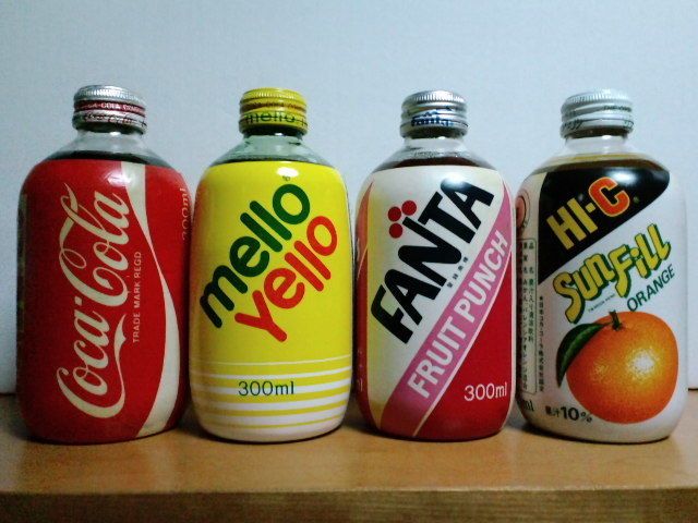 Yahoo!オークション - 昭和レトロ ジュース瓶 ミニ 駄菓子屋