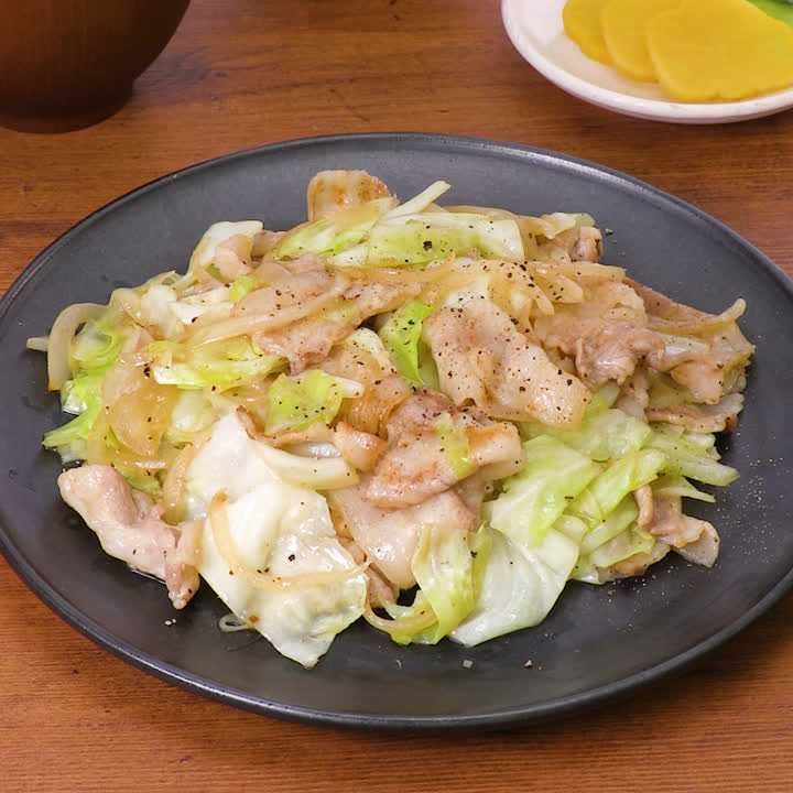 キャベツで副菜もメインも！人気レシピを紹介
