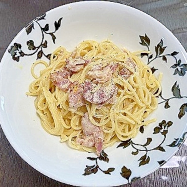 １か月かけて研究しました!生クリームに牛乳と〇〇を混ぜるだけで、1.5倍になってダレない・ボソボソにならない、しかも美味しい理想のホイップクリームに!? デコレーションに最適!苺サンド苺ショートに