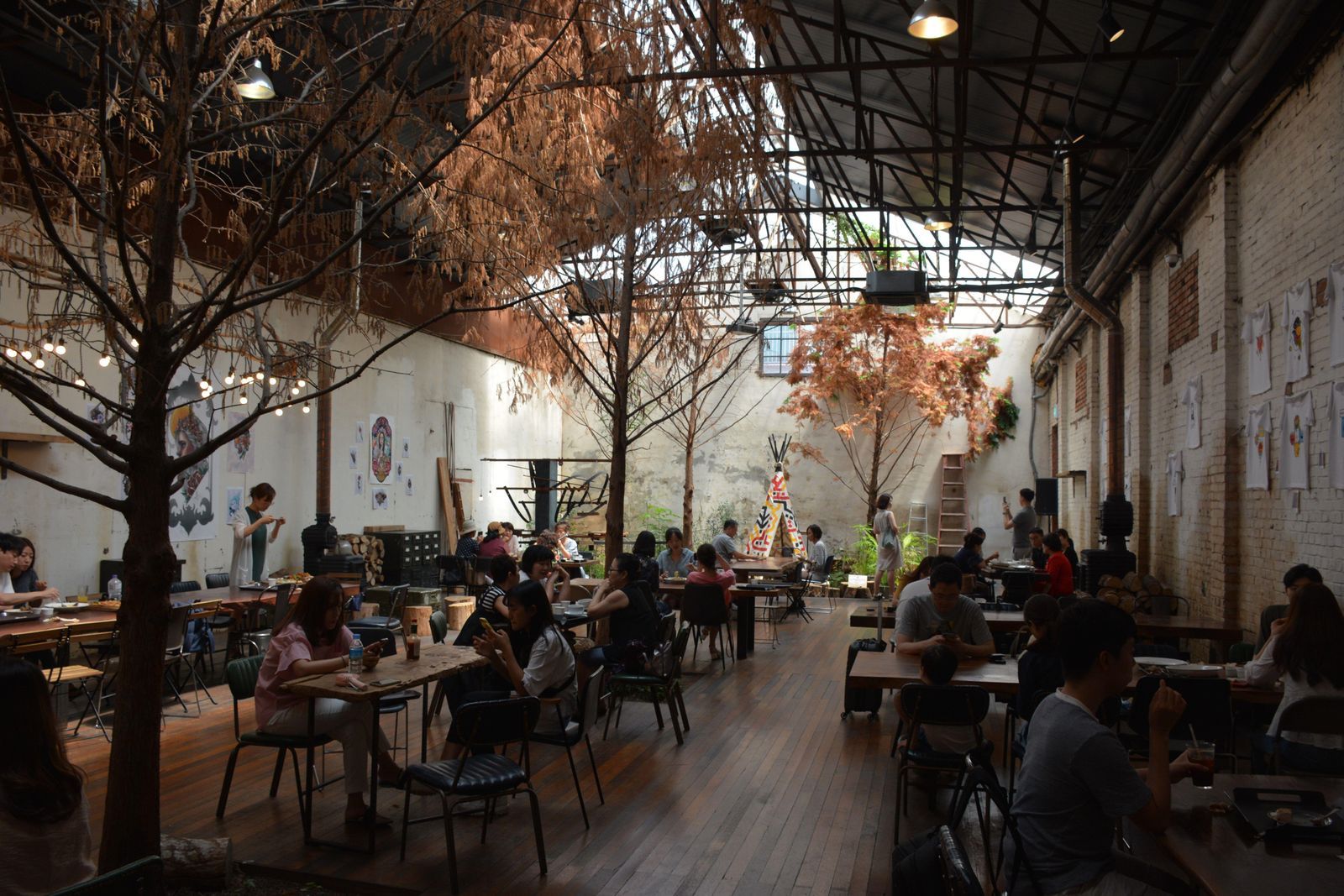 新大久保にある 韓国カフェPlace NE°🍰⭐︎ シンプルでおしゃれで 可愛いカフェだったので とってもおすすめ🎀🎀オレオケーキおいしかった❤️placene新大久保新大久保カフェ新大久保スイーツ韓国カフェおしゃれカフェオレオケーキオレオ韓国っぽカフェ