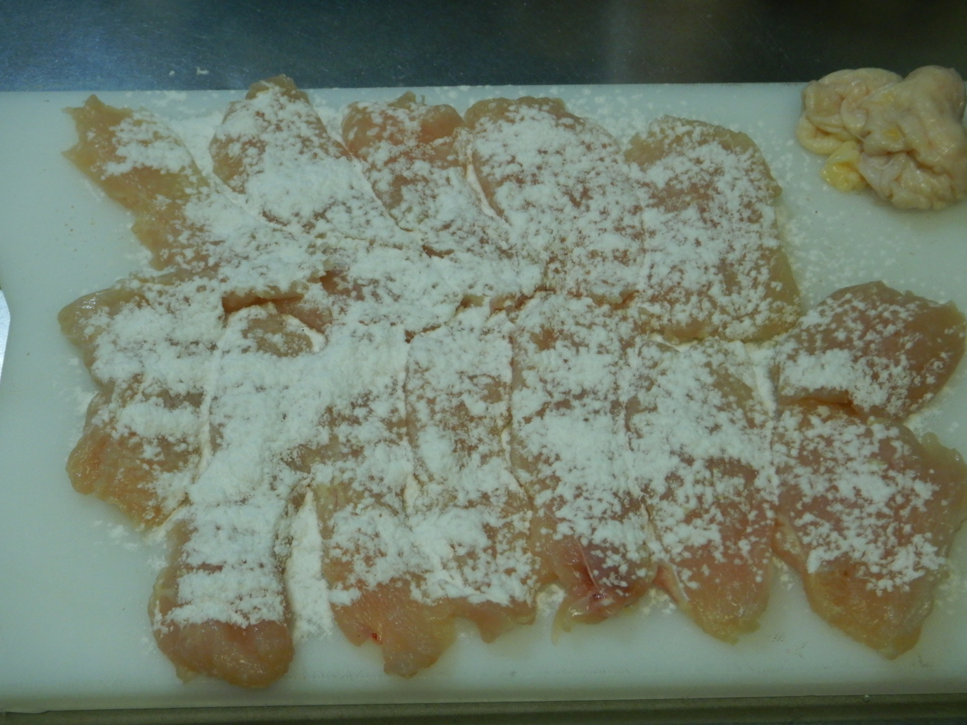 鶏胸肉の塩胡椒焼き by ☆しょこらtea☆クックパッド簡単おいしいみんなのレシピが392万品