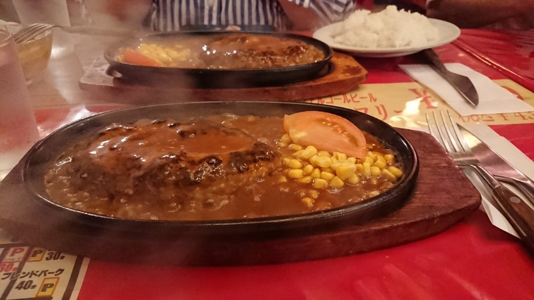 新潟市の絶品ハンバーグとヤミツキグリーンサラダ