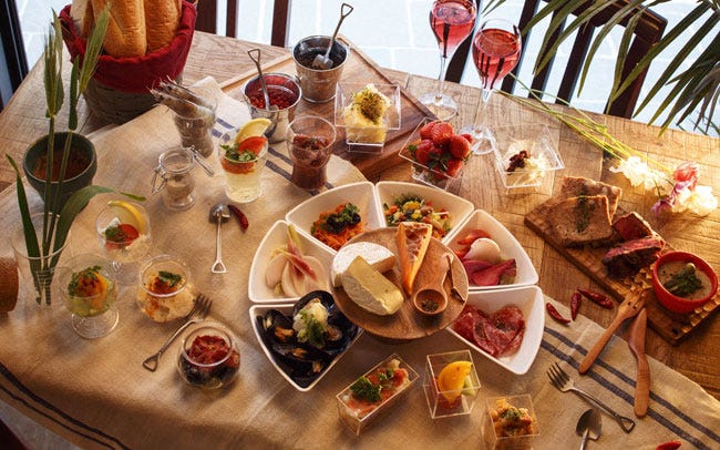 卒寿のお祝い どんな形で開催すると喜ばれるの？みんなを笑顔にする食事会！Giftpedia byギフトモール&アニ