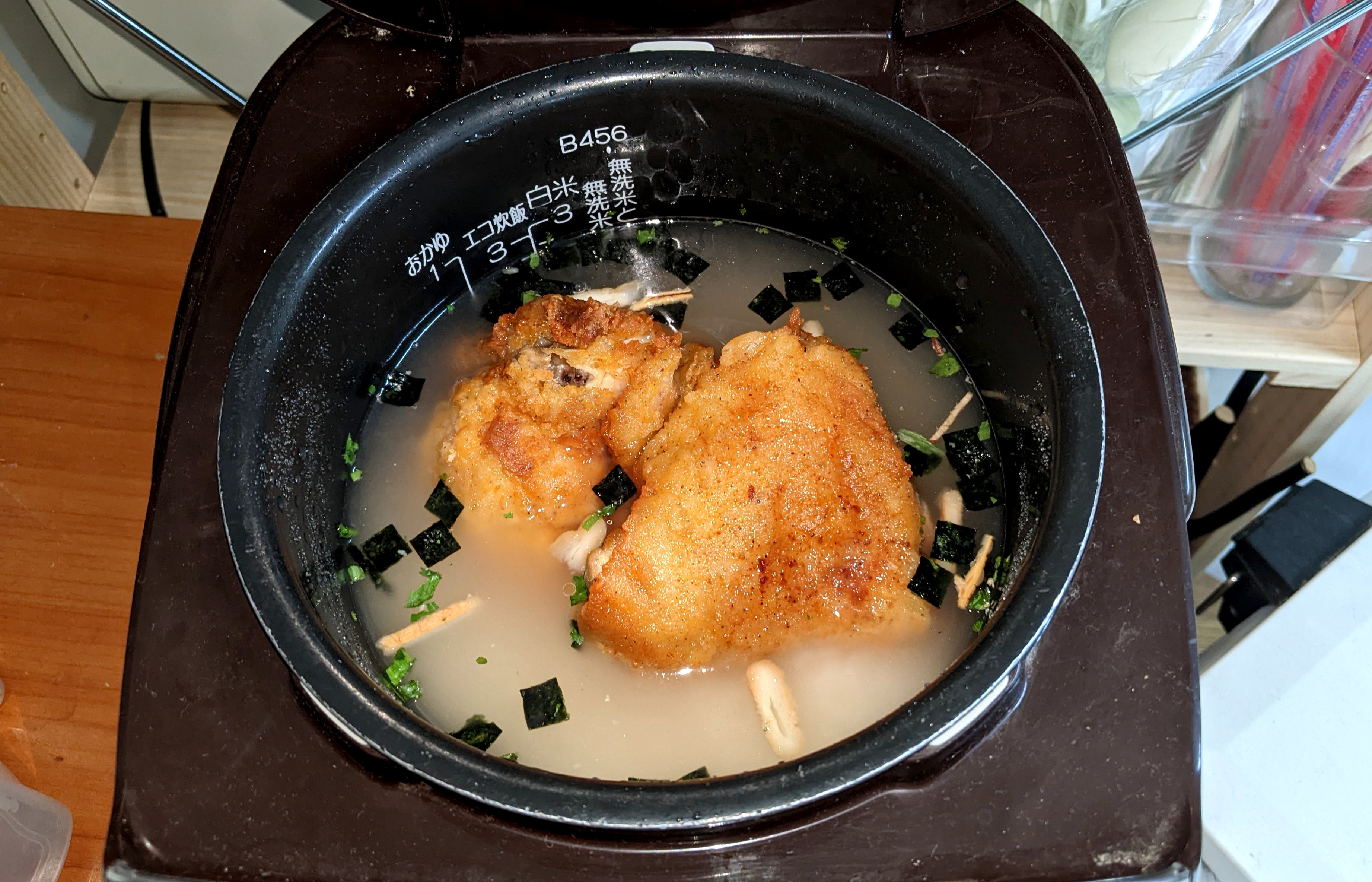 チキンをまるごと！「ケンタッキー炊き込みご飯」のレシピ、実際に作ってみたら想像以上だった- macaroni