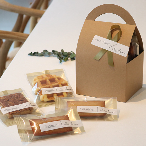 Amazon.co.jp: お菓子 詰め合わせ サプライズボックス 駄菓子 50個 プレゼント 子ども お菓子セット ギフト 誕生日 マシュマロ おかしグミ つめあわせ 御菓子 パーティー 個包装 : 食品・飲料・お酒