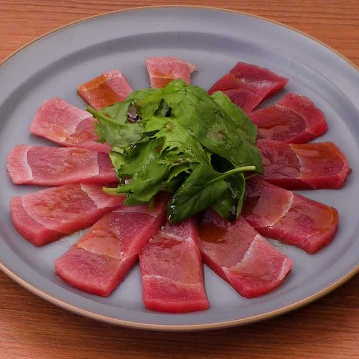 マグロの漬けごま油と生姜風味