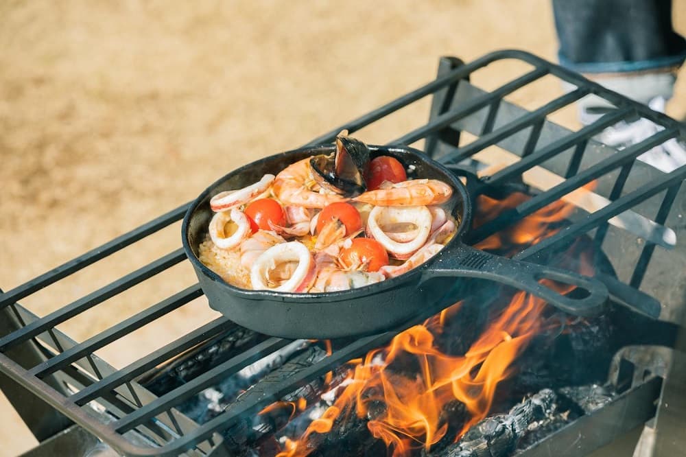 迷ったらコレ！めちゃうまキャンプ男飯35選 - みちのくらし