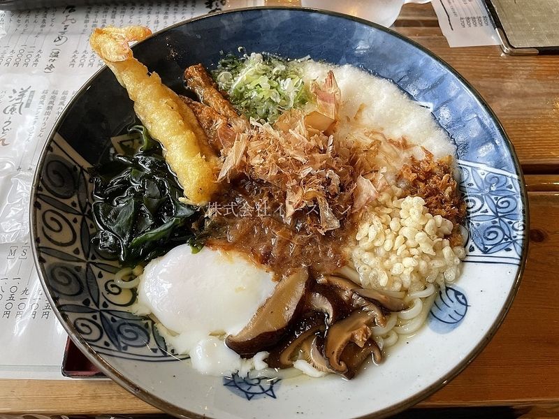 鹿児島県「稲庭風うどん 玉や」名物ジョッキうどん＆名古屋市「吉野屋」発明店主のピッチャー麺！？『オモウマい店』グルメLocipo Press