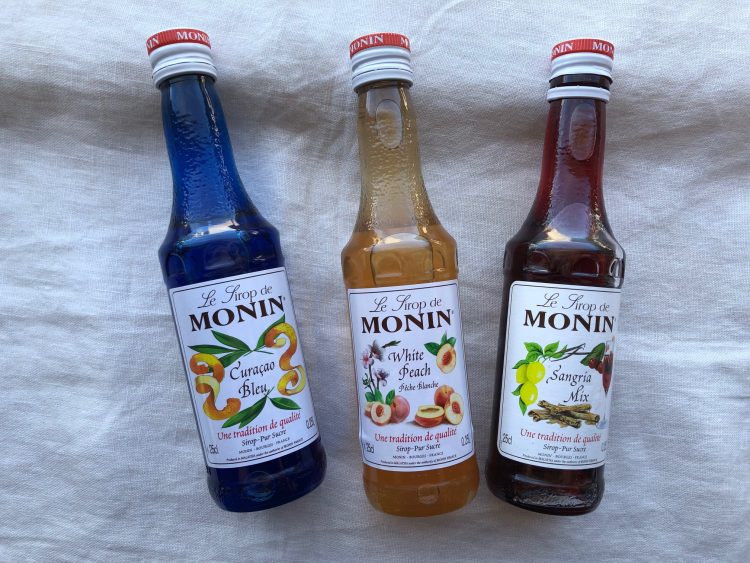 敷島醸造 「ぶどう液 赤 1800ml」 一升瓶 葡萄ジュース 無香料 無加糖 保存料無添加 国産 山梨 アルプスワイン : あったあったワインショップ - 通販 - Yahoo!ショッピング