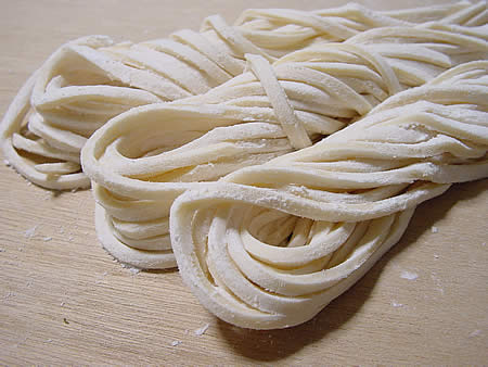 つるつる手打ちざるうどん