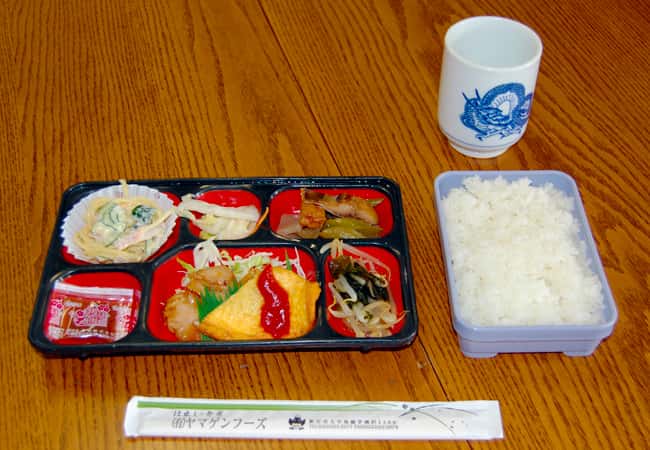 合宿のご飯を緊張して食べれない場合どうしたらいい？会食恐怖症のからくり