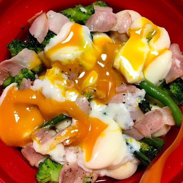 おしゃれな里芋のレシピ。ベーコンとまいたけで簡単デリ風サラダセブンプレミアム公式