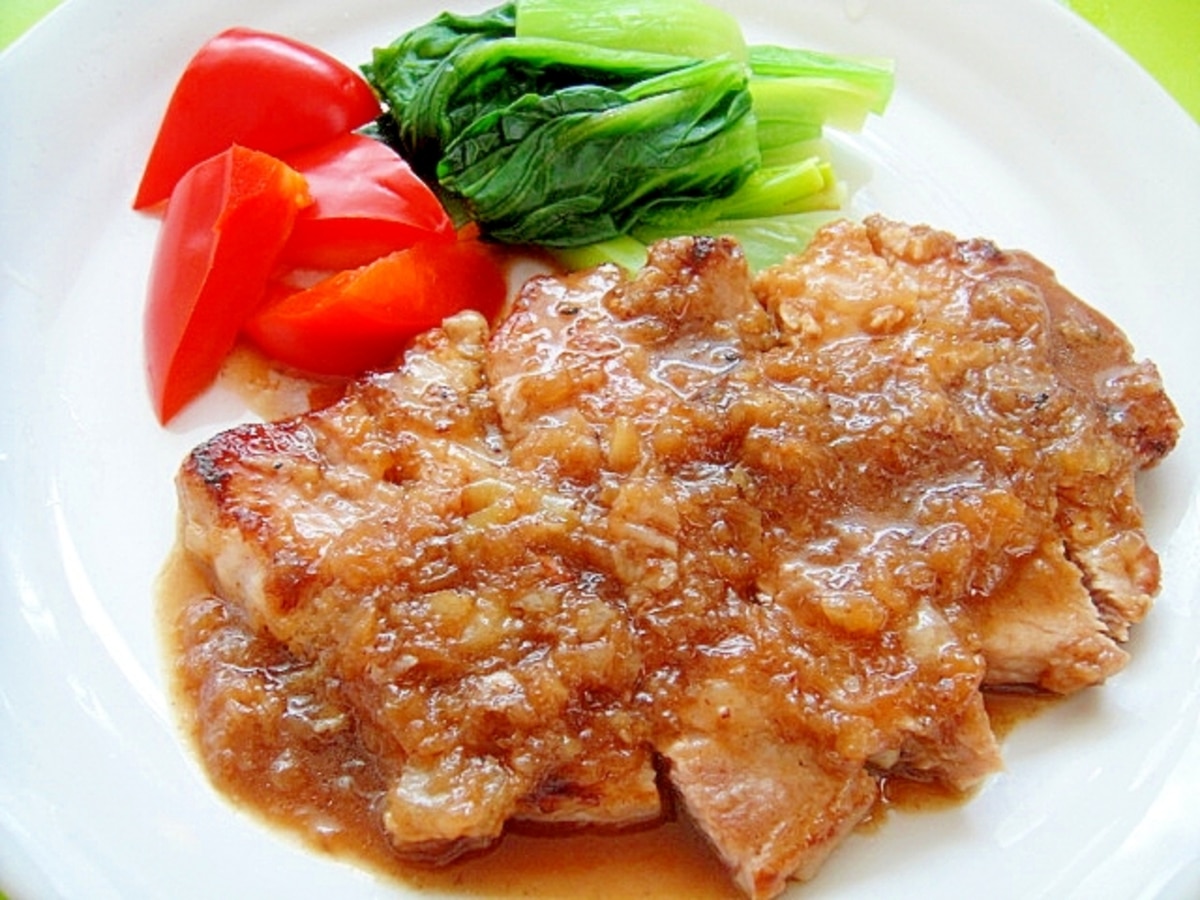 玉ねぎと一緒に食べる♪簡単&美味しいトンテキ