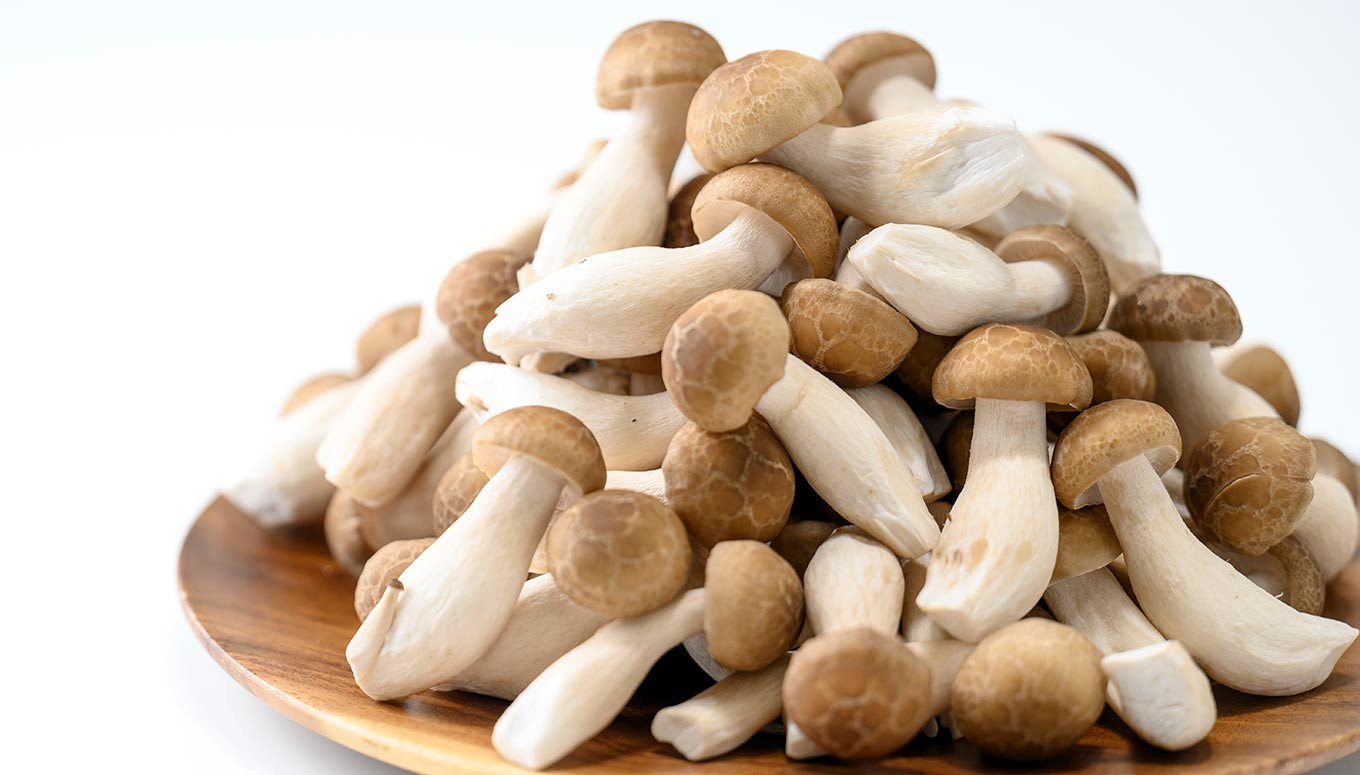 しめじ」の石づきをムダなく取る裏ワザ！元スーパーの店員が解説 ぱるとよ- エキスパート - Yahoo!ニュース