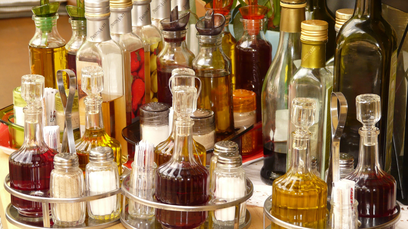 みりんの保存はタイプ別で変わる！開封・未開封時の適切な保存法を解説 – 簡単男飯レシピ・作り方 – GOHAN