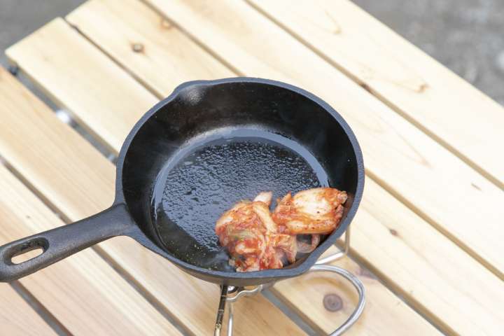 超簡単 チーズ味噌タッカルビキャンプご飯スキレットレシピ – 味噌の百貨店ドットミソ