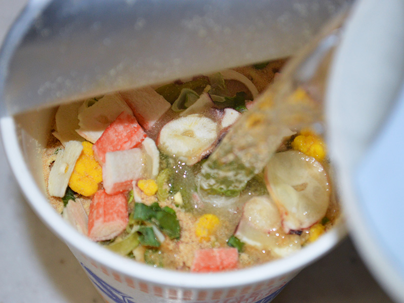 基本からアレンジまで！思わずつくりたくなる「シーフードヌードル ご飯」のレシピ集クックパッド