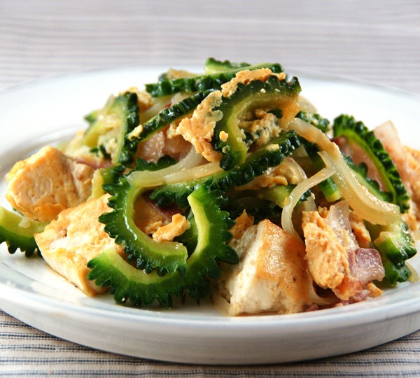 ゴーヤと厚揚げのチャンプルー♪白だしだけで味が決まって簡単