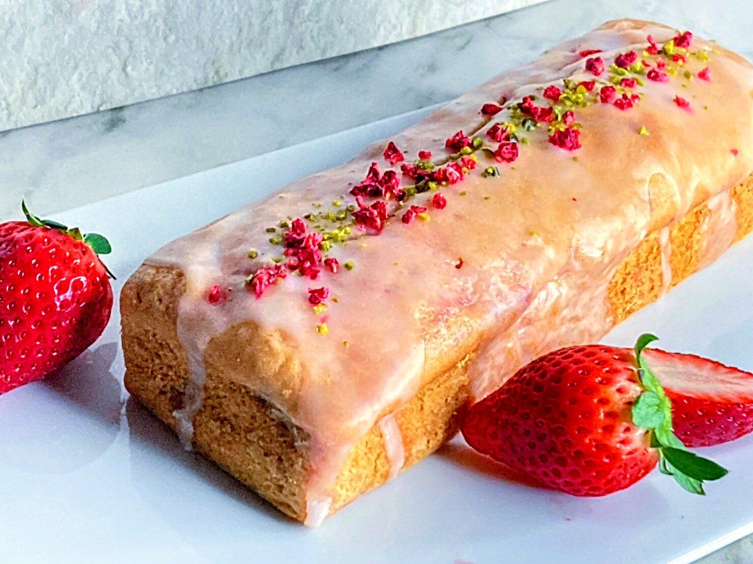 Mr.Bakeman Bake&Coffeeエスプレッソオレンジパウンドケーキに バニラアイストッピング🍨☕️🍊 .エスプレッソベースの生地にバニラアイスが とても良く合います◎ . 暑い時期にピッタリです☀️Instagram