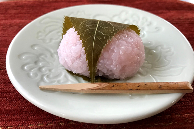 関東と関西で違う桜餅有限会社篠田石材工業