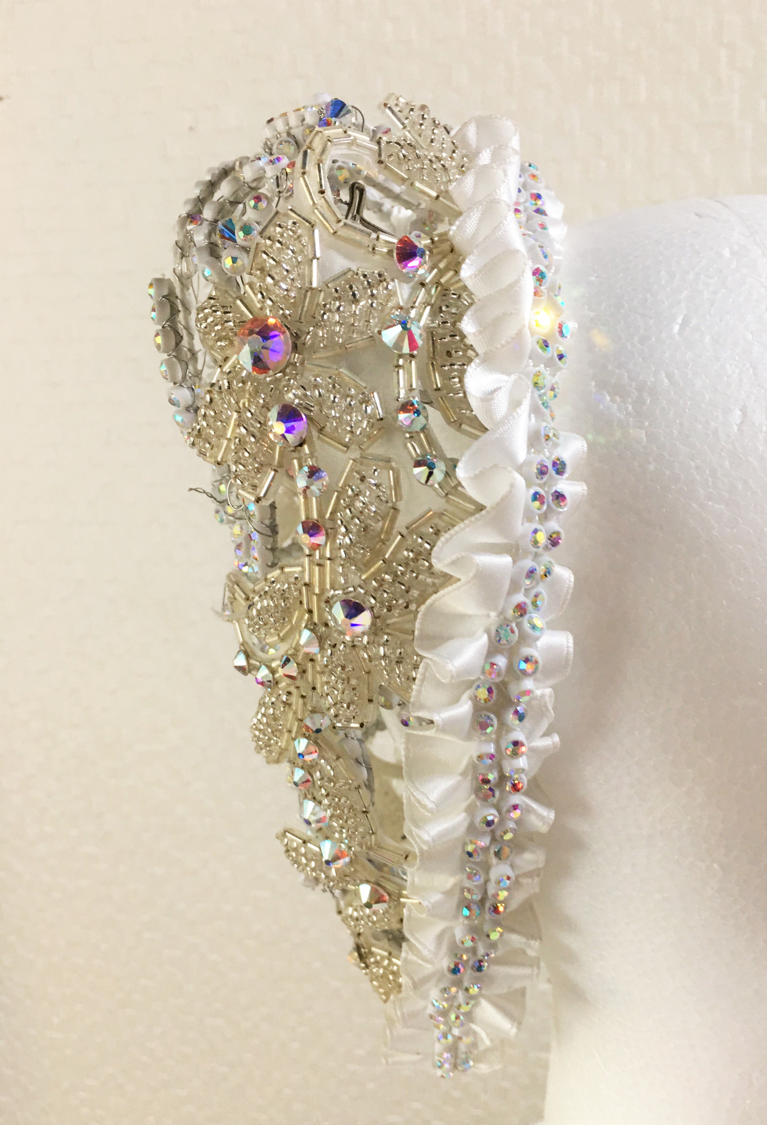 Amazon.co.jp: 団子 被り物 湯圓 帽子 キャップ コスプレグッズ 可愛い おもしろグッズ 暖かい 防寒対策 ふわふわ ハロウィン 仮装イベントパーティー 撮影 小物 プレゼント 男女用可 : ホビ