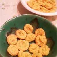 小麦不使用 新潟生まれ スイートカボチャ 5個入り 新潟魚沼コシヒカリの米粉100％使用 十日町産かぼちゃ「くりゆたか」使用 ケーキ ギフト スイーツお取り寄せグルメ かぼちゃケーキ パンプキン ホワイトデー お祝い お土産 ベジ スイーツ ギフト ハロウィン