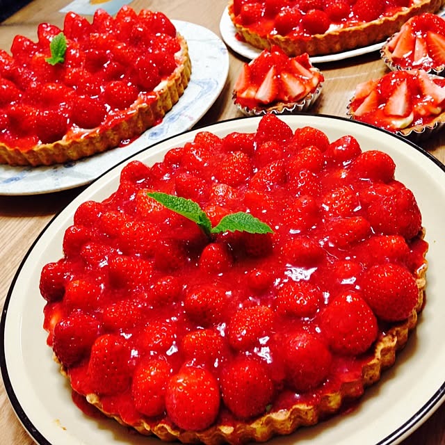 こぼれる＊国産いちごの鬼盛りタルト 5号 限定生産 フレッシュタルトのお店STYLECake.jp