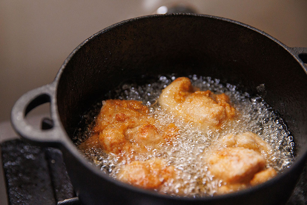 これなら上手くできるかも！揚げ物を“カラッ”とおいしく揚げるコツ、教えます♪ 2ページ目キナリノ