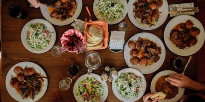 余計な一言を「好かれる言葉」に変える25のフレーズ - 日本経済新聞