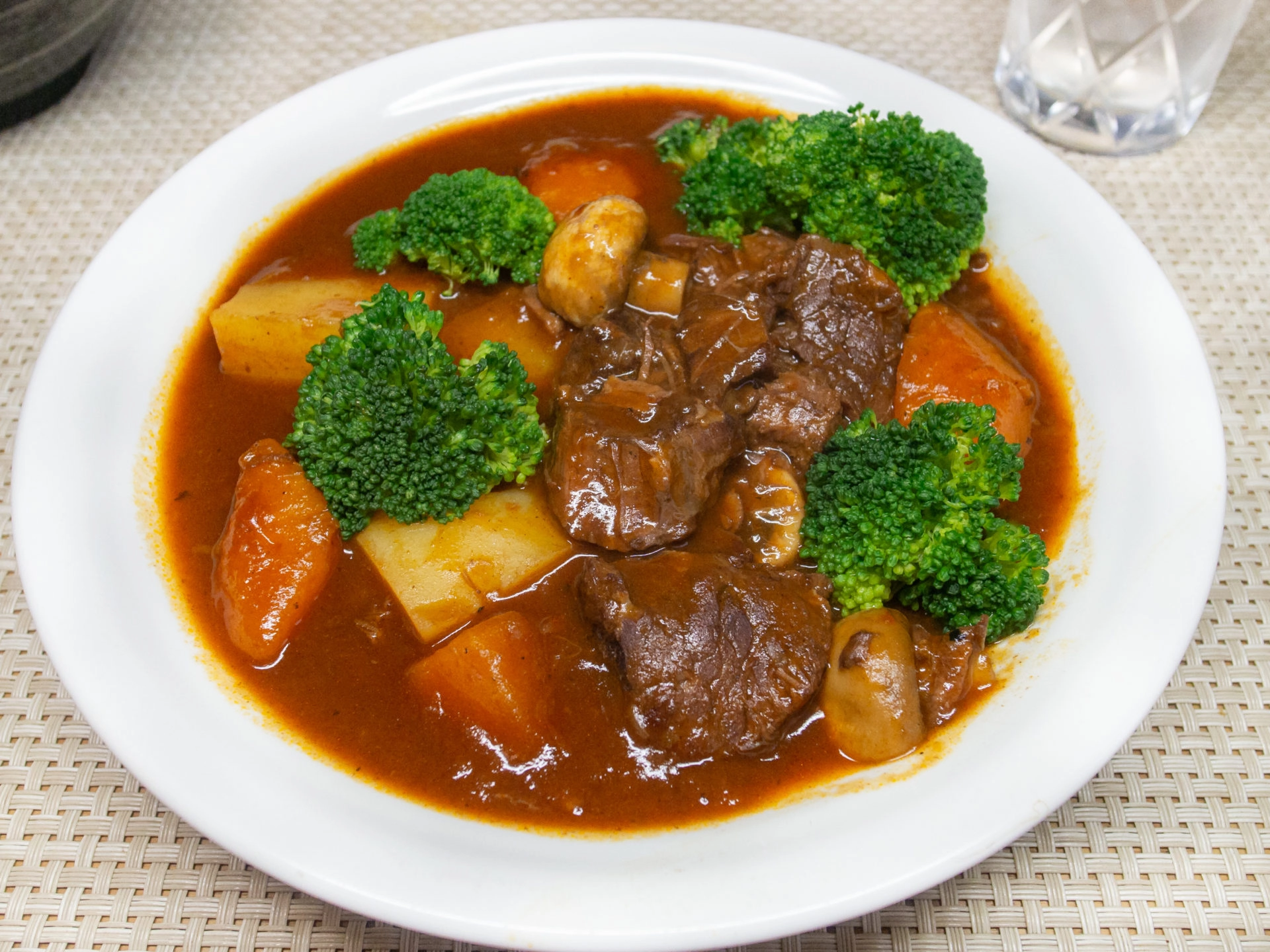 お肉とろとろ 濃うまビーフシチュ